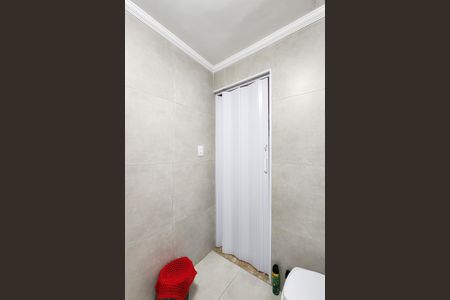 Casa à venda com 108m², 2 quartos e 2 vagas Casa à venda com 108m², 2 quartos e 2 vagasBanheiro