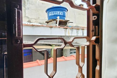 Casa à venda com 108m², 2 quartos e 2 vagas Casa à venda com 108m², 2 quartos e 2 vagasVista do Quarto 2