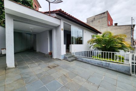 Casa à venda com 108m², 2 quartos e 2 vagas Casa à venda com 108m², 2 quartos e 2 vagasGaragem