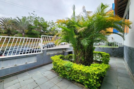 Casa à venda com 108m², 2 quartos e 2 vagas Casa à venda com 108m², 2 quartos e 2 vagasÁrea