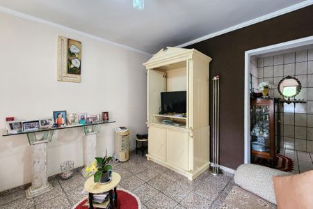 Casa à venda com 108m², 2 quartos e 2 vagas Casa à venda com 108m², 2 quartos e 2 vagasSala