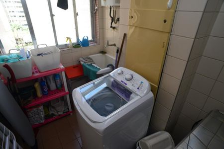 Apartamento à venda com 56m², 1 quarto e 1 vaga Apartamento à venda com 56m², 1 quarto e 1 vagaÁrea de Serviço