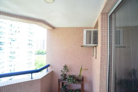 Apartamento à venda com 56m², 1 quarto e 1 vaga Apartamento à venda com 56m², 1 quarto e 1 vagaVaranda