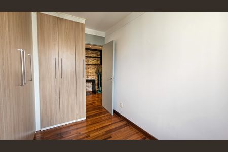 Apartamento à venda com 64m², 2 quartos e 1 vagaQuarto 2