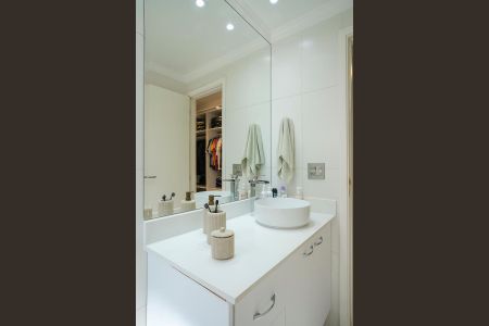 Apartamento à venda com 113m², 3 quartos e 3 vagasBanheiro da suíte