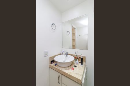 Apartamento à venda com 79m², 3 quartos e 2 vagasSuíte - Banheiro