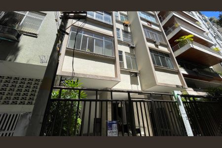Apartamento à venda com 65m², 2 quartos e sem vagaFachada