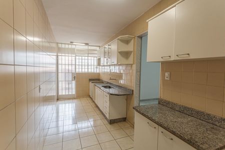 Casa à venda com 360m², 4 quartos e 2 vagasCozinha