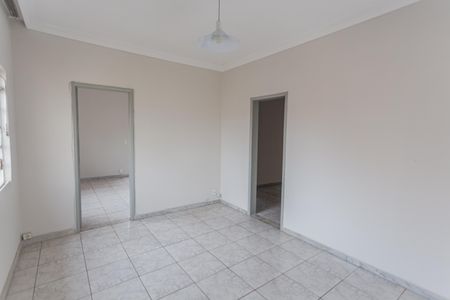 Casa à venda com 360m², 4 quartos e 2 vagasSala