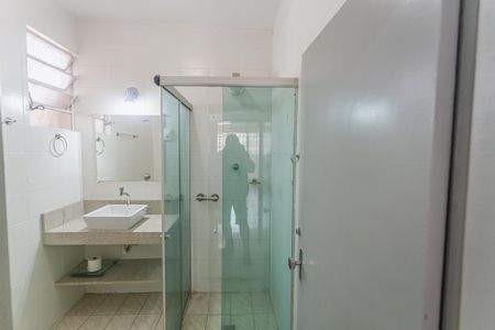 Casa à venda com 360m², 4 quartos e 2 vagasBanheiro Social