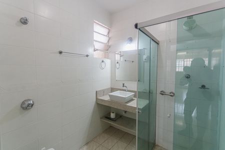 Casa à venda com 360m², 4 quartos e 2 vagasBanheiro Social