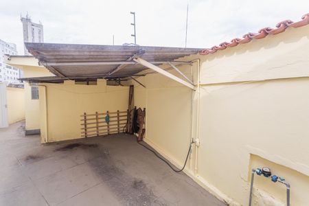 Casa à venda com 360m², 4 quartos e 2 vagasGaragem da Casa de Fundos