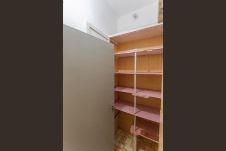 Casa à venda com 360m², 4 quartos e 2 vagasDespensa da Cozinha