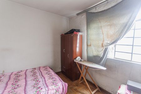 Casa à venda com 360m², 4 quartos e 2 vagasQuarto da Casa de Fundos