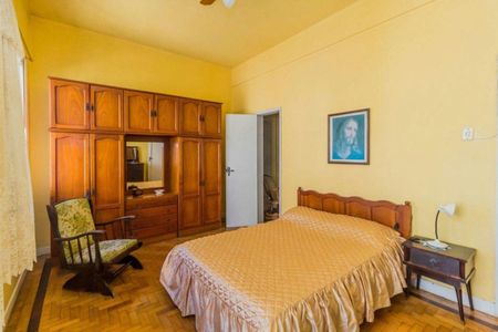 Quarto 1 de apartamento para alugar com 2 quartos, 121m² em Floresta, Porto Alegre