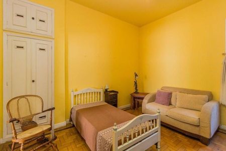 Quarto 2 de apartamento para alugar com 2 quartos, 121m² em Floresta, Porto Alegre