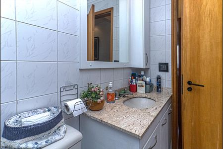 Apartamento à venda com 95m², 3 quartos e 2 vagasbanheiro social_3