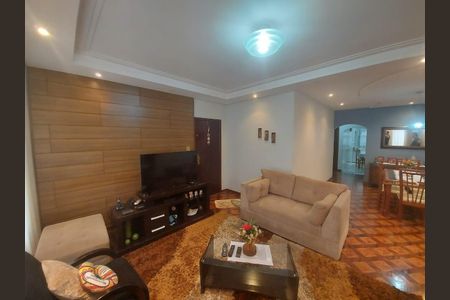 Casa à venda com 4 quartos, 400m² em Jardim das Maravilhas, Santo André