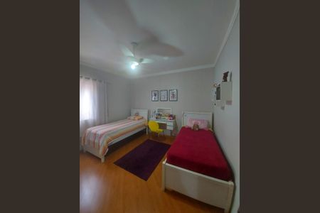 Casa à venda com 4 quartos, 400m² em Jardim das Maravilhas, Santo André
