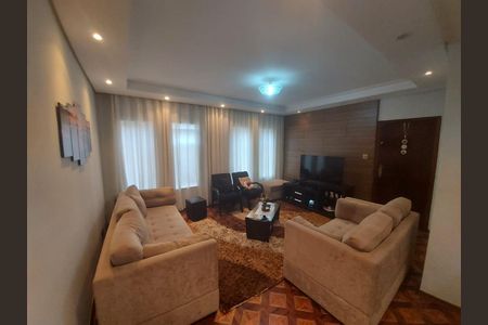 Casa à venda com 400m², 4 quartos e 8 vagas