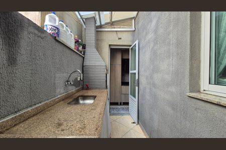 Casa à venda com 67m², 2 quartos e 1 vagaLavanderia 