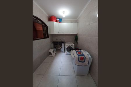 Casa à venda com 220m², 4 quartos e 2 vagas