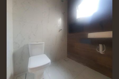 Casa à venda com 3 quartos, 132m² em Parque das Nações, Santo André