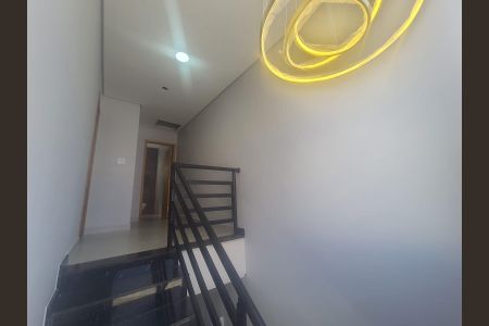 Casa à venda com 132m², 3 quartos e 1 vaga