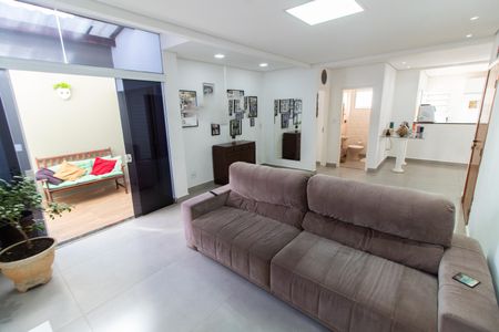 Casa à venda com 200m², 3 quartos e 4 vagasSALA
