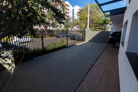 Casa à venda com 200m², 3 quartos e 4 vagasÁREA EXTERNA FRENTE