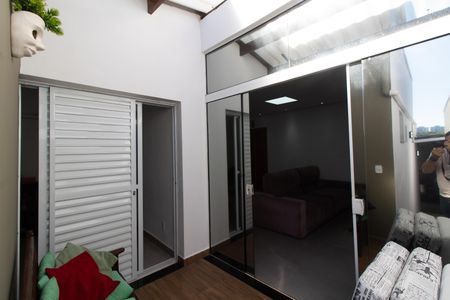 Casa à venda com 200m², 3 quartos e 4 vagasÁREA DE LUZ