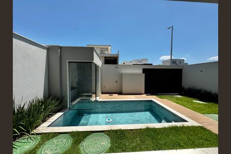Casa de condomínio à venda com 230m², 3 quartos e 1 vagaÁrea externa