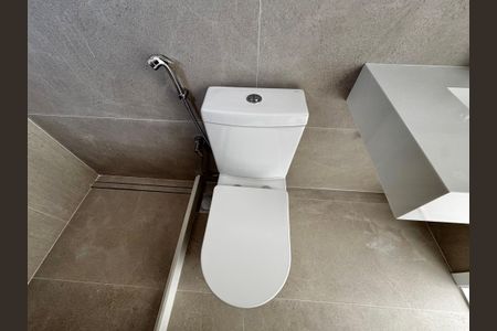 Casa de condomínio à venda com 230m², 3 quartos e 1 vagaBanheiro Social