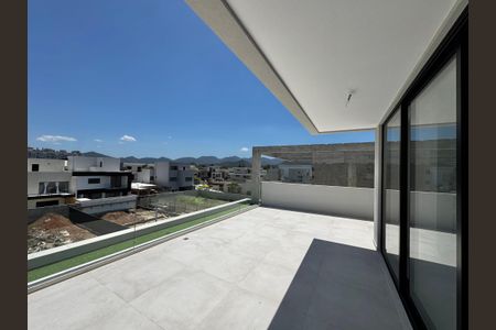 Casa de condomínio à venda com 230m², 3 quartos e 1 vagaTerraço