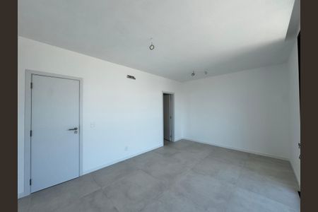 Casa de condomínio à venda com 230m², 3 quartos e 1 vagaSuíte 1