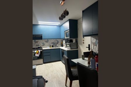 Cozinha de apartamento para alugar com 2 quartos, 49m² em Bela Vista, São Paulo