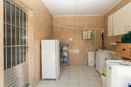 Casa à venda com 150m², 2 quartos e 2 vagas Casa à venda com 150m², 2 quartos e 2 vagasÁrea de Serviço
