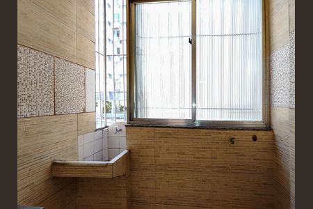 Apartamento para alugar com 65m², 2 quartos e sem vaga Apartamento para alugar com 65m², 2 quartos e sem vagaCozinha e Área de Serviço