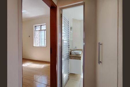 Apartamento para alugar com 65m², 2 quartos e sem vaga Apartamento para alugar com 65m², 2 quartos e sem vagaCorredor