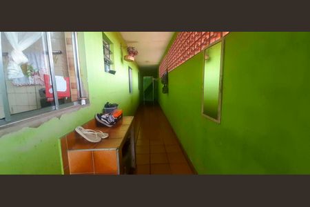 Casa à venda com 120m², 2 quartos e 2 vagas Casa à venda com 120m², 2 quartos e 2 vagasCorredor Externo