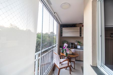 Varanda de apartamento à venda com 3 quartos, 80m² em Jardim Tupanci, Barueri