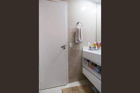 Apartamento à venda com 80m², 3 quartos e 2 vagasBanheiro da Suíte