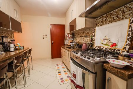 Apartamento à venda com 110m², 3 quartos e 2 vagas Apartamento à venda com 110m², 3 quartos e 2 vagasCozinha