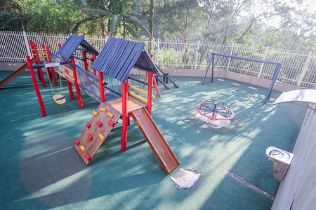 Apartamento à venda com 110m², 3 quartos e 2 vagas Apartamento à venda com 110m², 3 quartos e 2 vagasÁrea comum - Playground