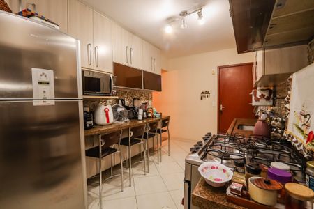 Apartamento à venda com 110m², 3 quartos e 2 vagas Apartamento à venda com 110m², 3 quartos e 2 vagasCozinha