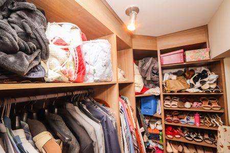 Apartamento à venda com 110m², 3 quartos e 2 vagas Apartamento à venda com 110m², 3 quartos e 2 vagasCloset da Suite