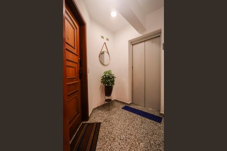 Apartamento à venda com 110m², 3 quartos e 2 vagas Apartamento à venda com 110m², 3 quartos e 2 vagasHall Social