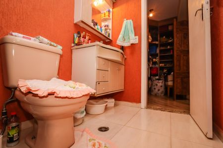 Apartamento à venda com 110m², 3 quartos e 2 vagas Apartamento à venda com 110m², 3 quartos e 2 vagasBanheiro da Suíte