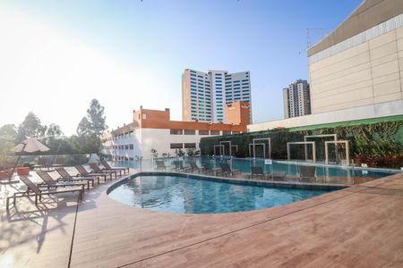 Apartamento à venda com 110m², 3 quartos e 2 vagas Apartamento à venda com 110m², 3 quartos e 2 vagasÁrea comum - Piscina