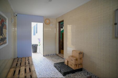 Casa à venda com 116m², 2 quartos e 6 vagas Casa à venda com 116m², 2 quartos e 6 vagasGaragem